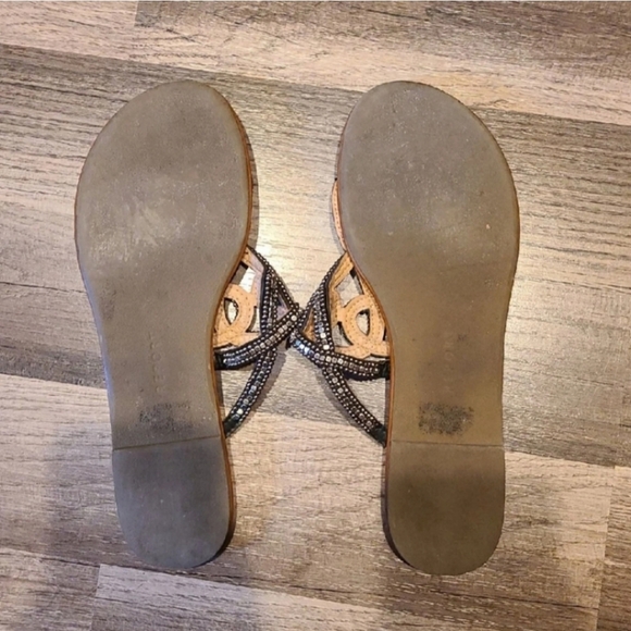 Report Elegant Beaded Sandals - Picture 2 of 2